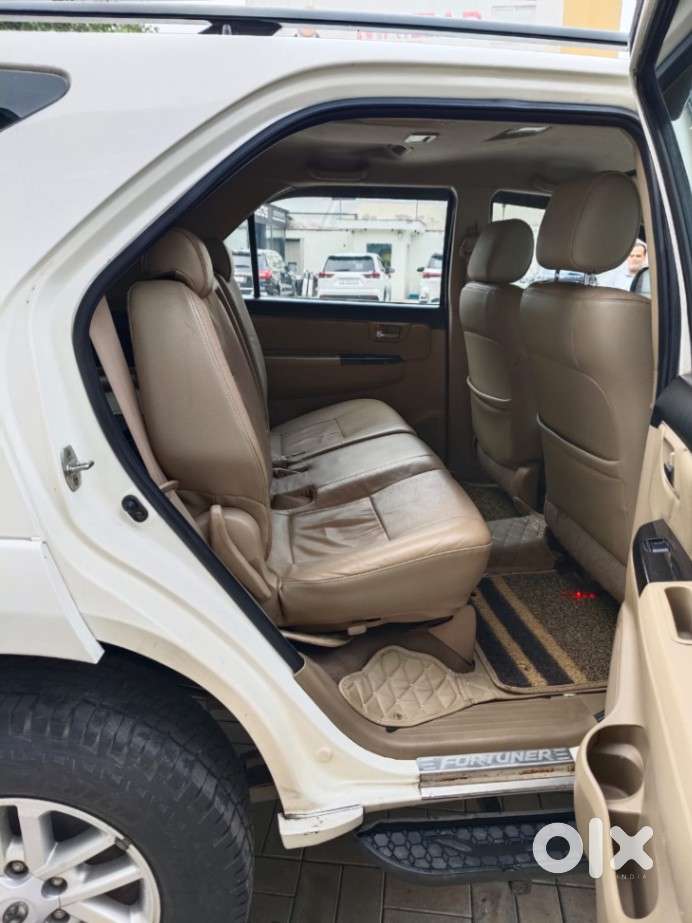 Toyota Fortuner 3.0 4x2 Automatic, 2015, Diesel