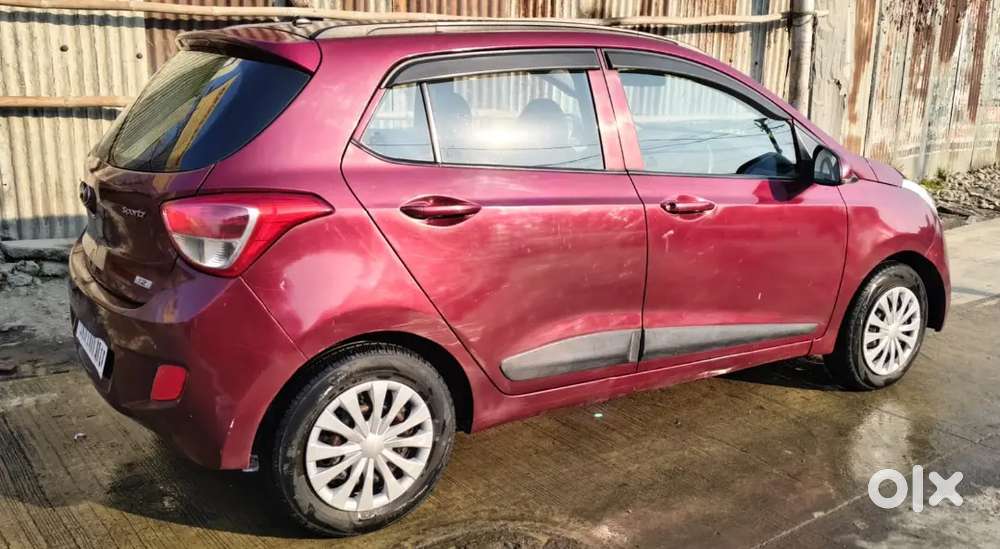 Grand I10 Sportz Petrol