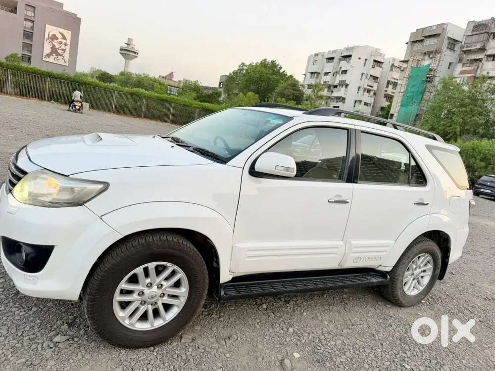 Fortuner Auto 4x2 Fully Loaded