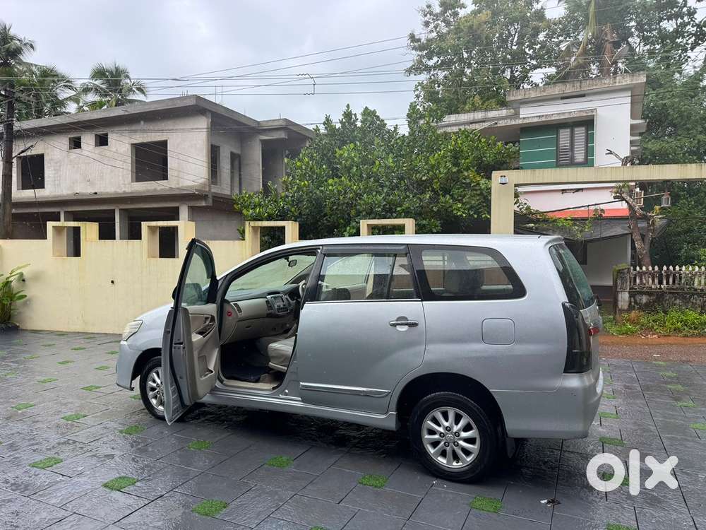 Toyota Innova 2013 Diesel Well Maintained