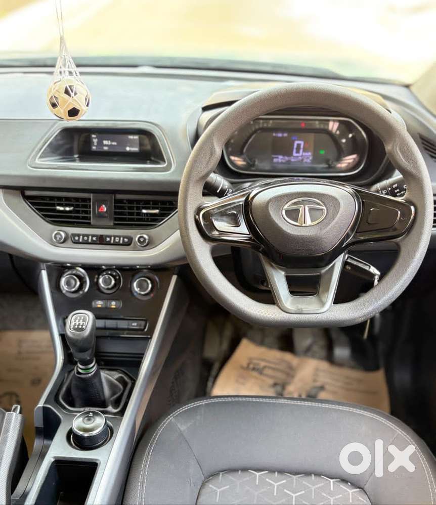Tata Nexon 1.5 Revotorq Xm (s), 2022, Diesel