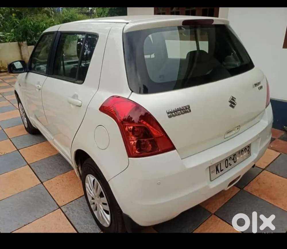 Urgent Sale  Maruti Suzuki Swift 2009 Diesel