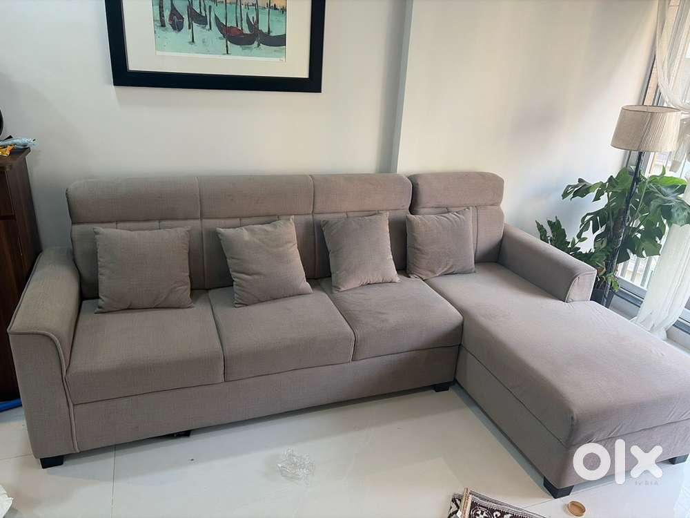 5 seated sofa brand new
