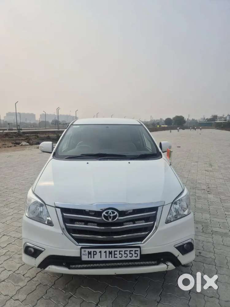 Toyota Innova 2014 Diesel Well Maintained