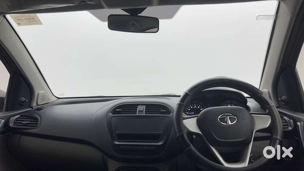Tata Tiago Xe, 2018, Petrol