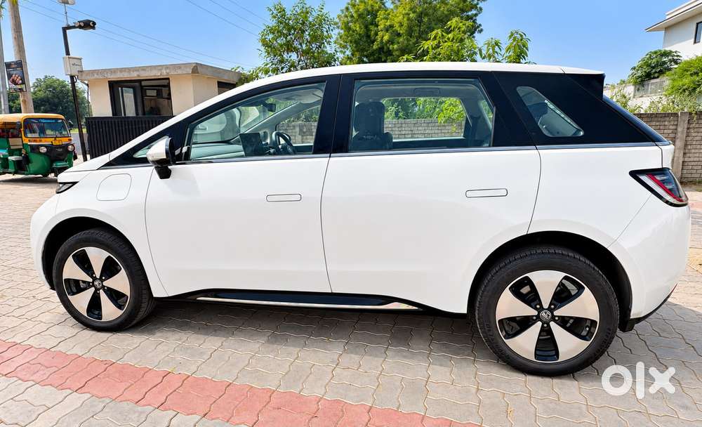 Mg Windsor Ev Essence, 2024, Electric
