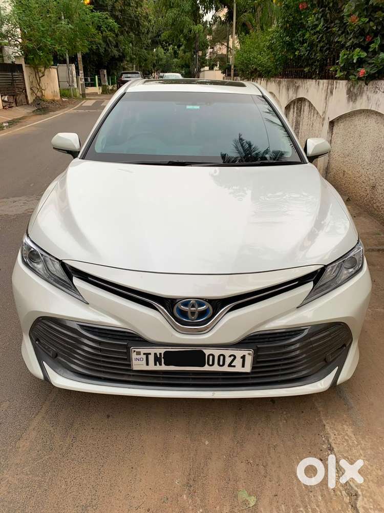Toyota Camry Hybrid 2021
