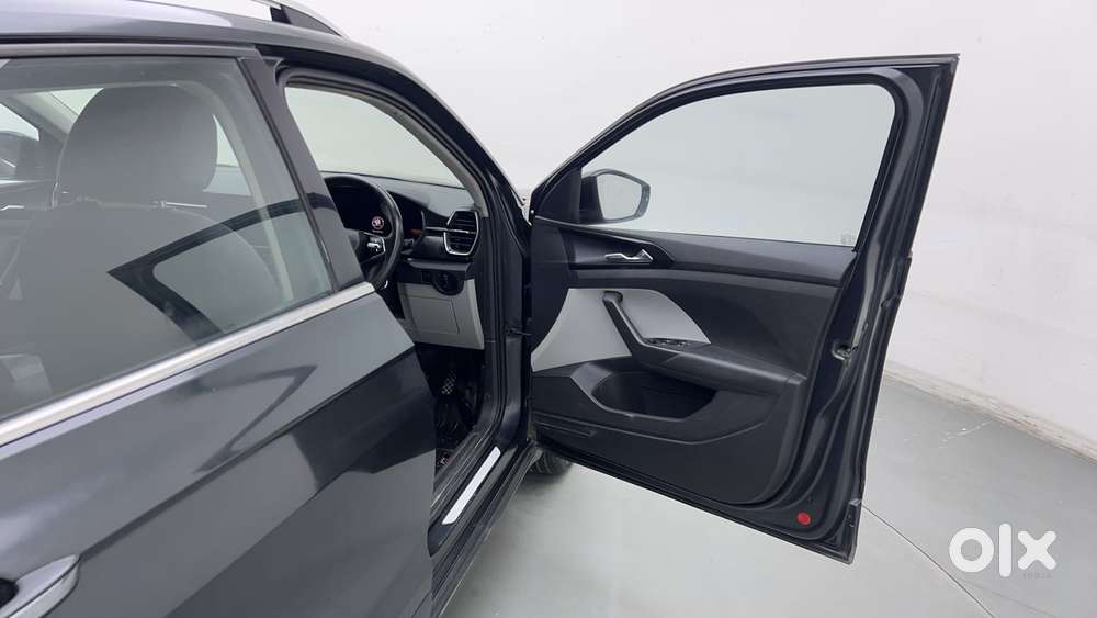 Skoda Kushaq 1.0 Tsi Style, 2022, Petrol