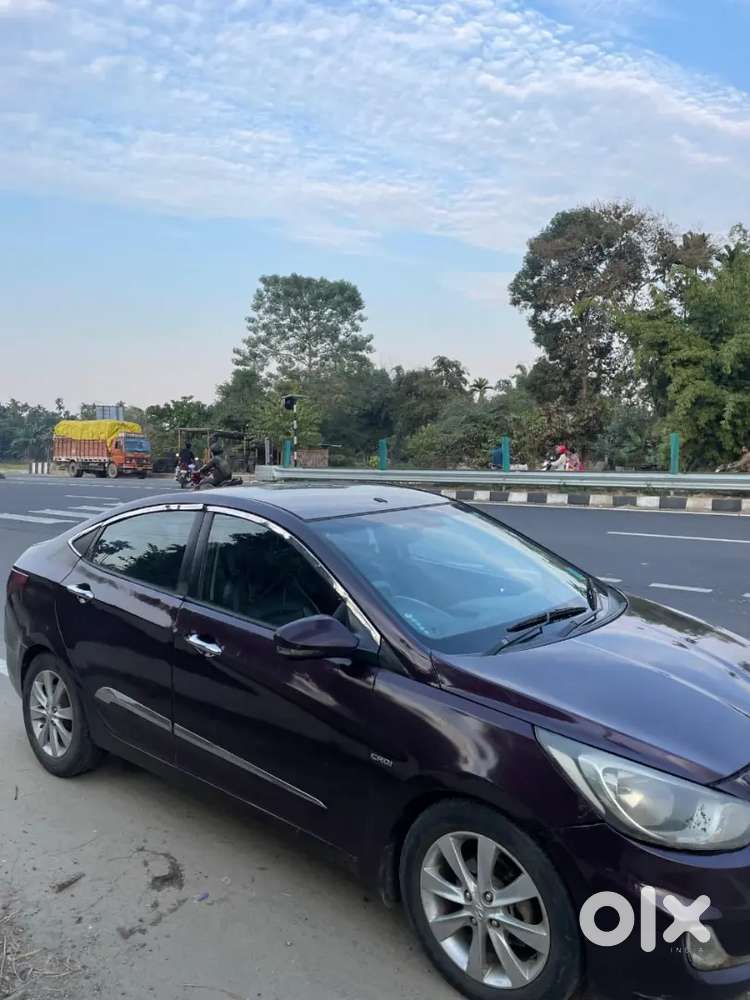 Hyundai Verna 2011