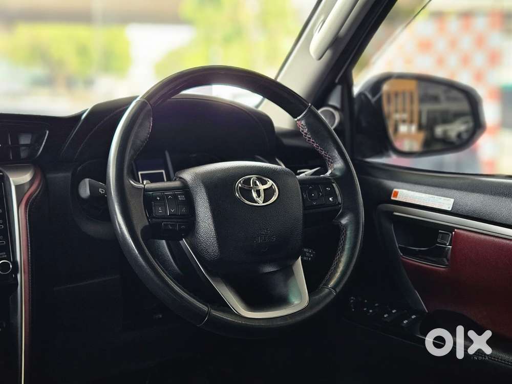 Toyota Fortuner Legender 4x2 At 2.8, 2025, Diesel