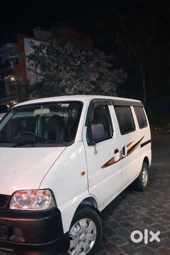 Maruti Suzuki Eeco 2016