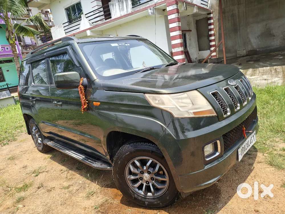 Mahindra Tuv 300 1.5 T8 2018