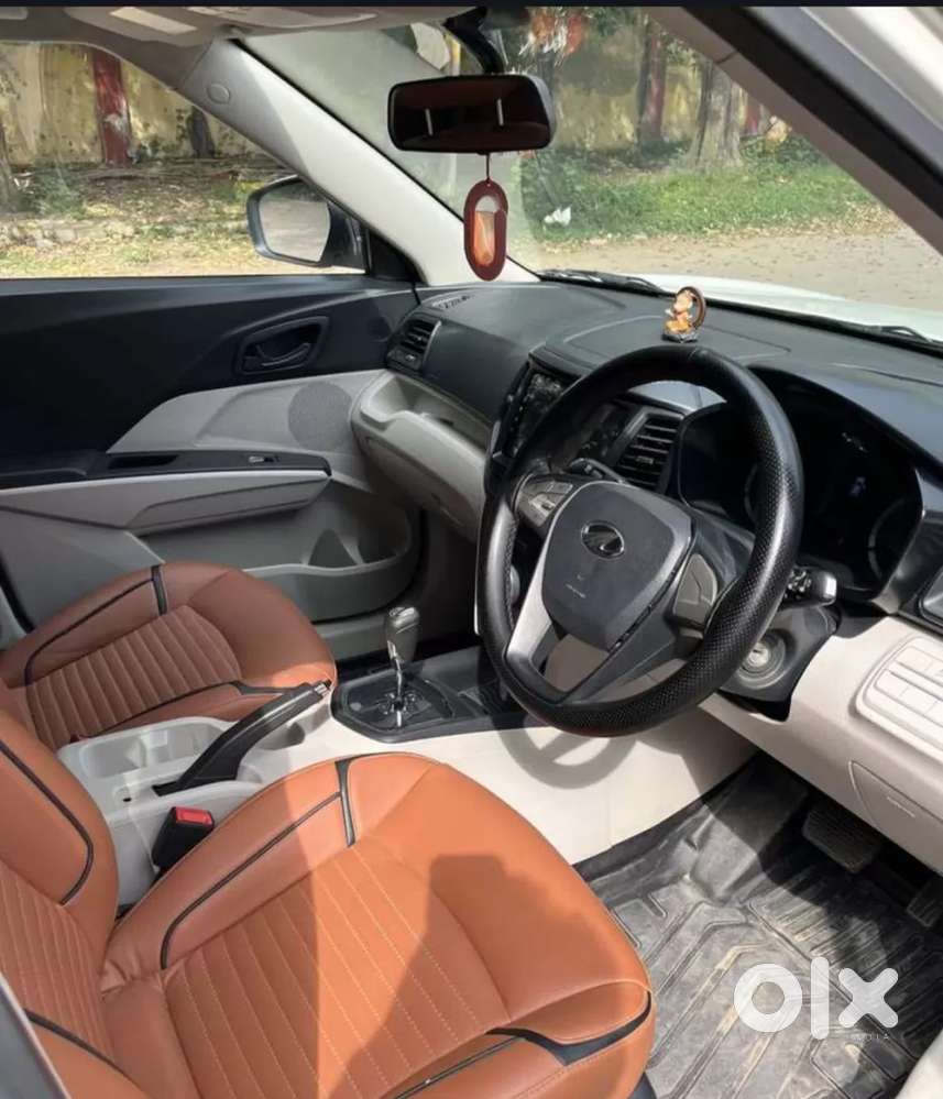 Mahindra Xuv300 1.2 W6 Amt Petrol, 2022, Petrol