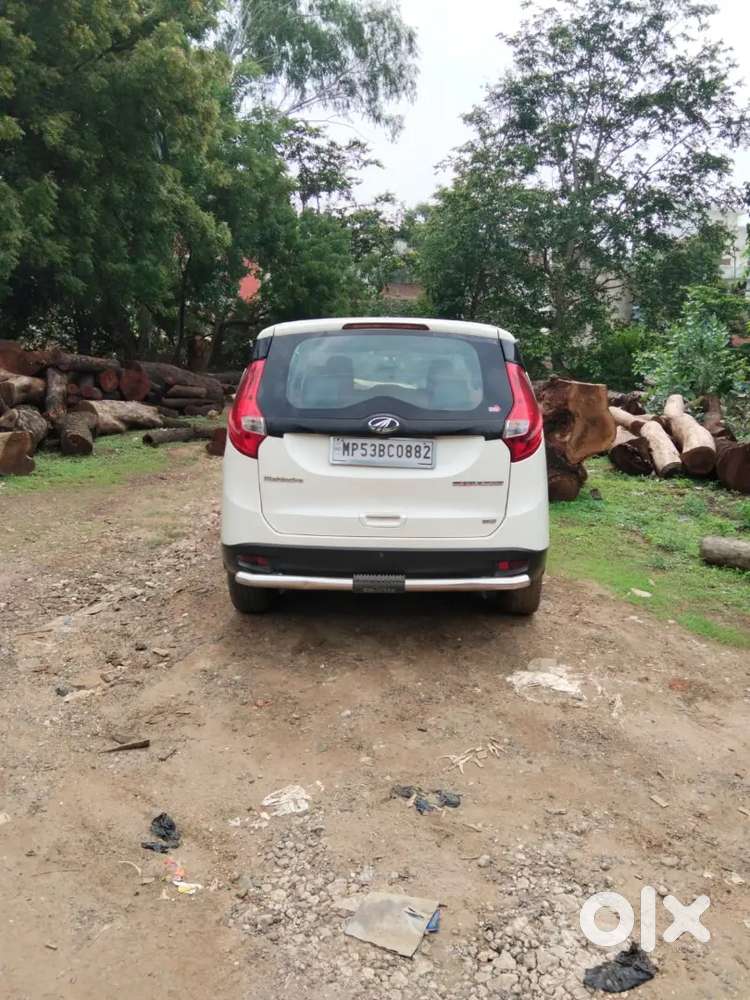 Mahindra Marazzo Diesel 2019