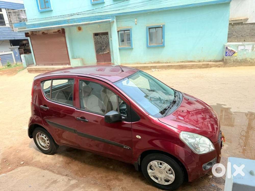 For Sale: Maruti Ritz Lxi - 2010 - Red