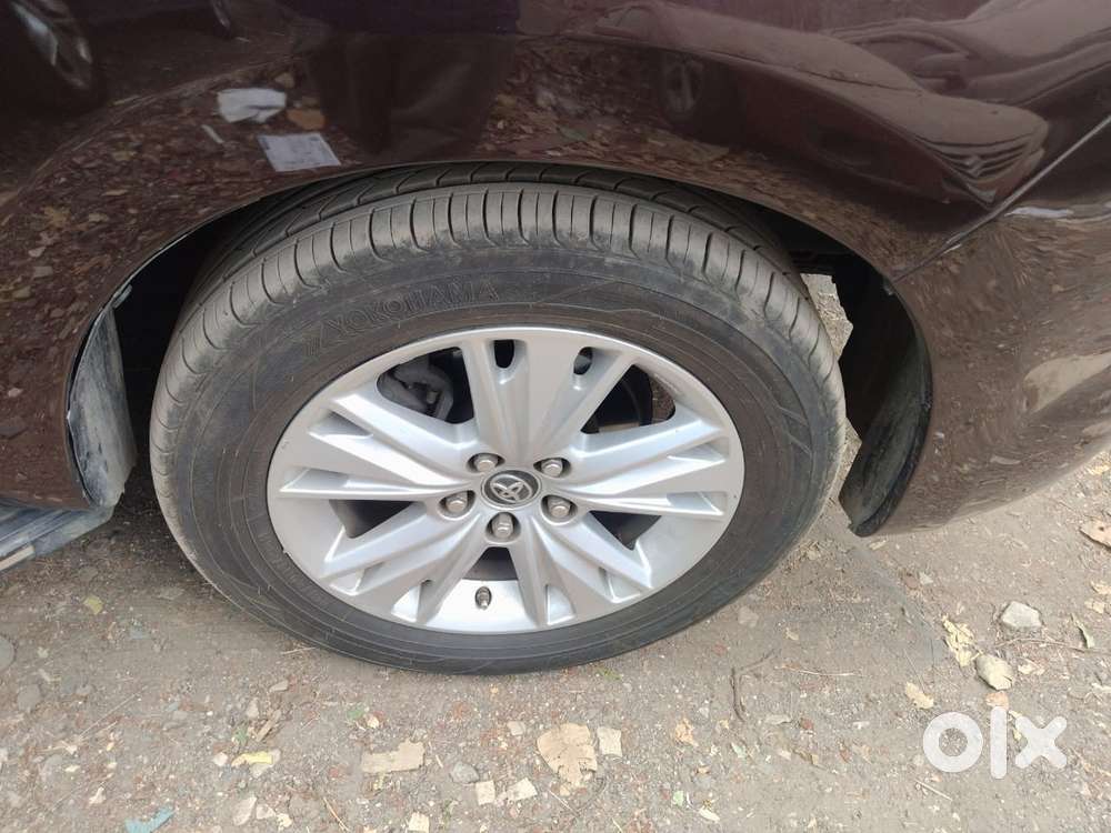 Toyota Innova Crysta 2.8 Zx At 7 Seater, 2017, Diesel