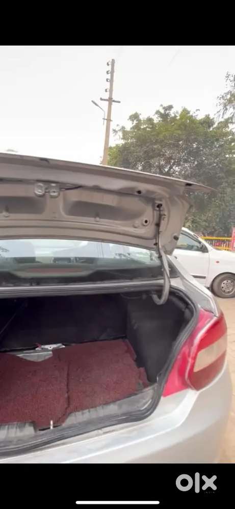*tata Zest, 16 Model Petrol, Sirf 1.75 Me