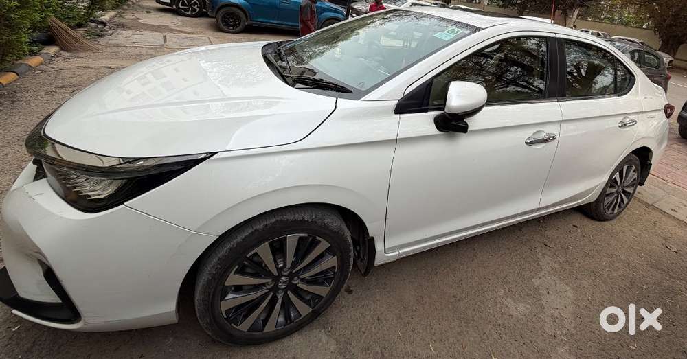 Honda City Zx 2025 Petrol 38564 Km Driven