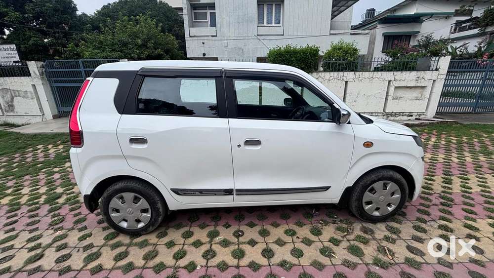 Maruti Suzuki Wagon R Zxi, 2023, Petrol