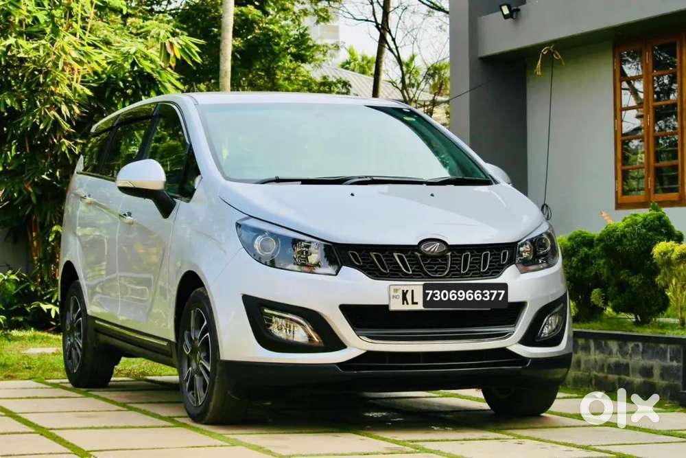 Mahindra Marazzo M6 Plus Full Option Low Kms