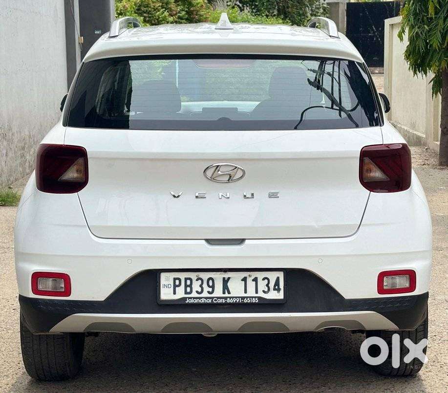 Hyundai Venue, 2022, Petrol