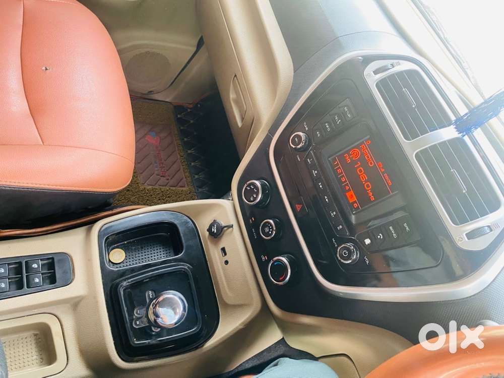 Mahindra Tuv 300 2016