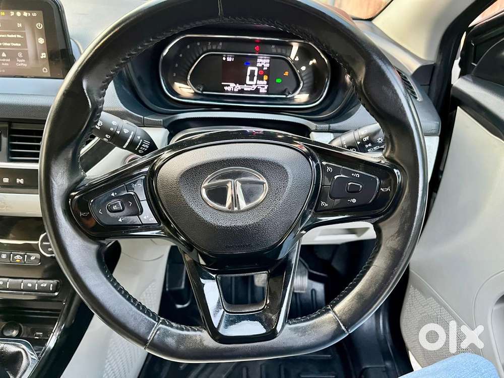 Tata Nexon Xz Plus Luxs, 2023, Petrol