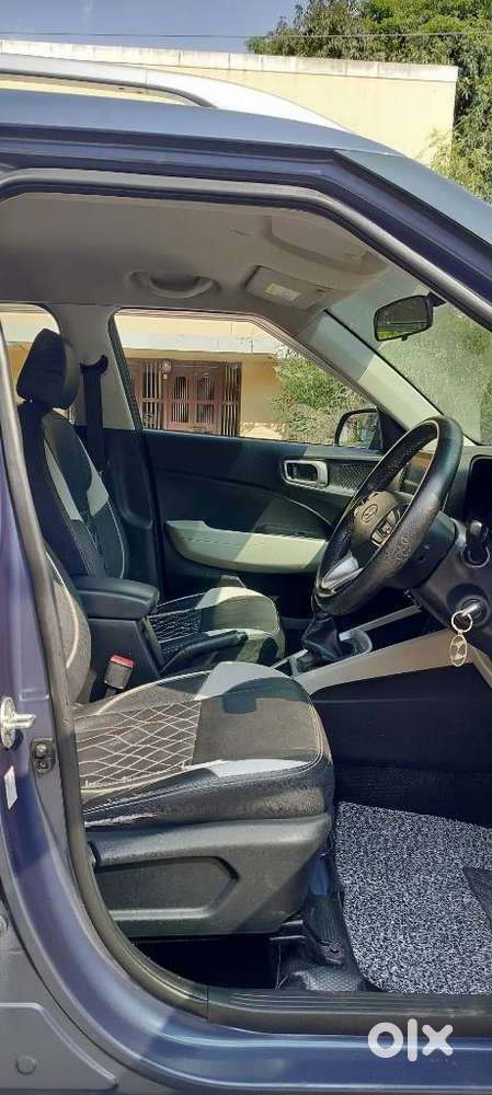 Hyundai Venue S 1.2 Petrol, 2022, Petrol