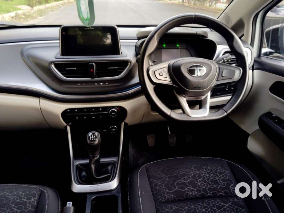 Tata Altroz Xz, 2024, Petrol