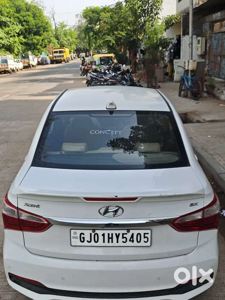 Hyundai Xcent + Cng