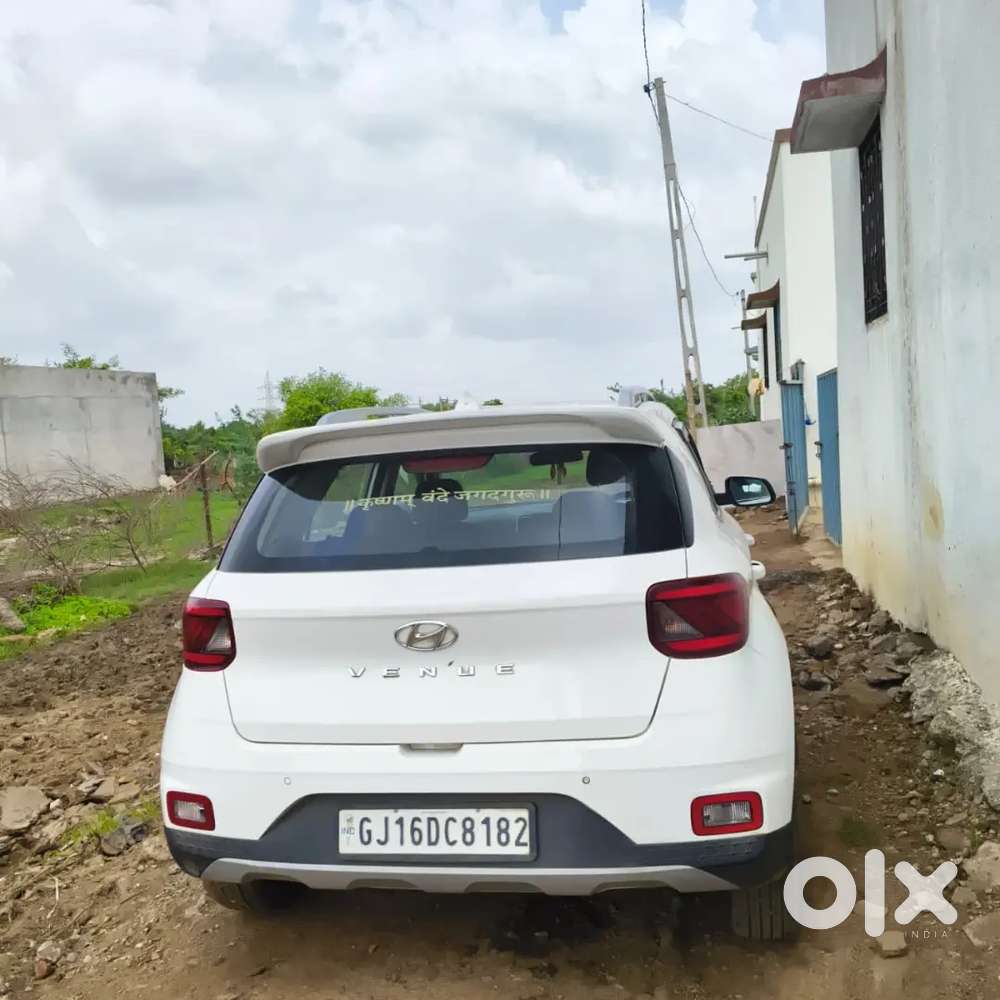 Hyundai Venue 2021 Petrol Manual 66000 Km