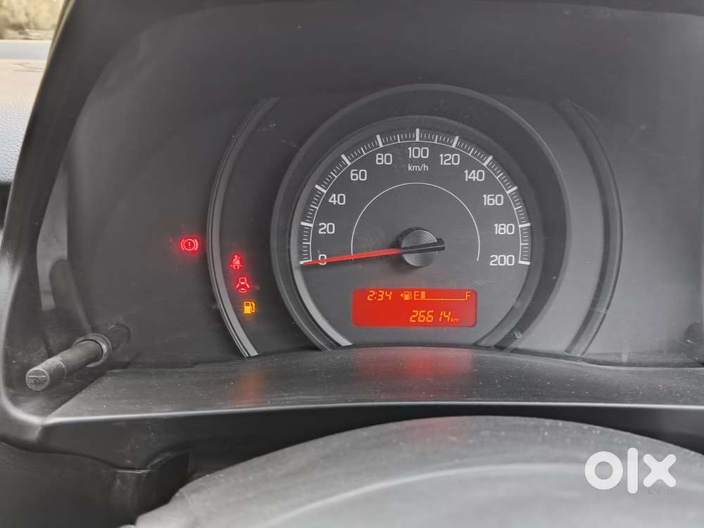 Maruti Suzuki Swift Lxi Optional-o, 2022, Petrol