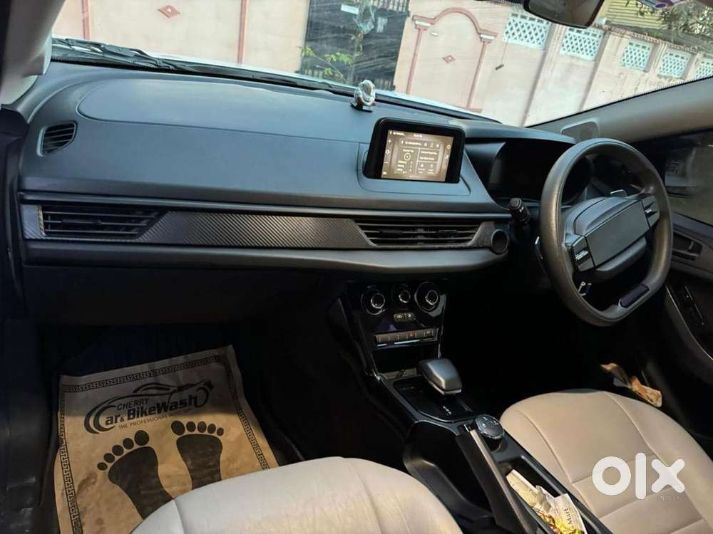 Tata Nexon Petrol Well Maintained