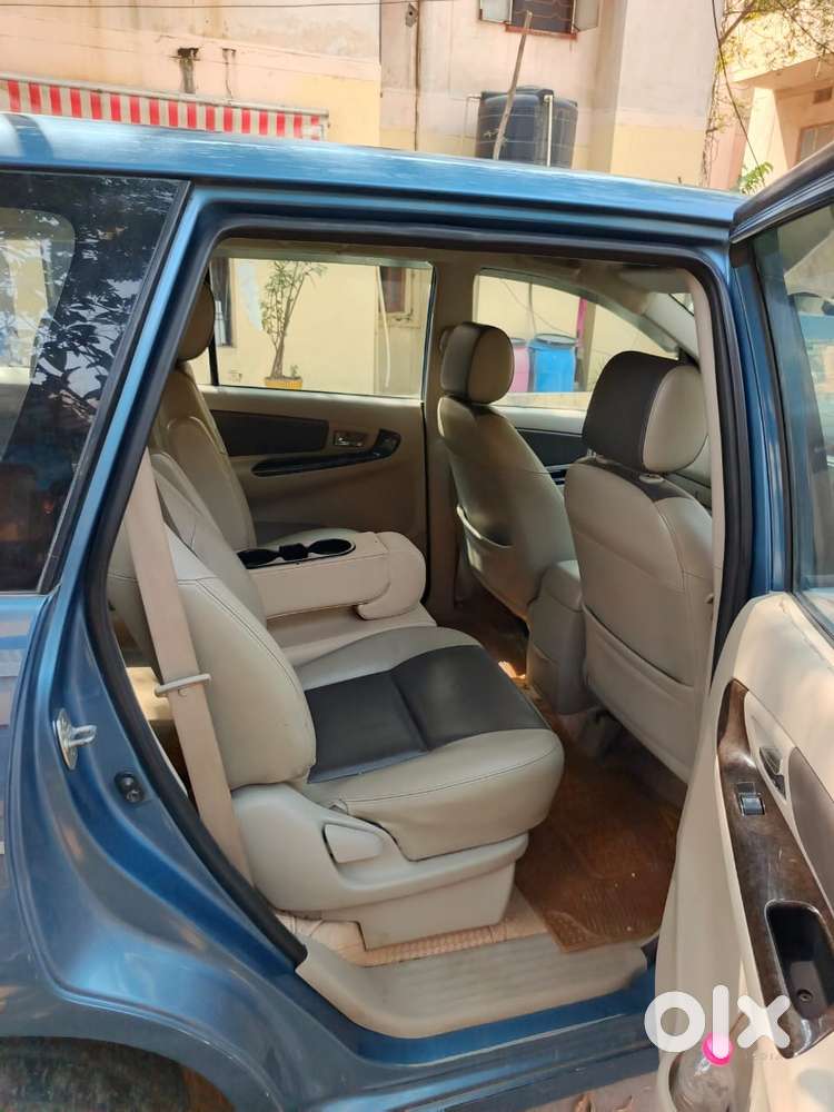 Toyota Innova 2.5 Z Diesel 7 Seater, 2014, Diesel