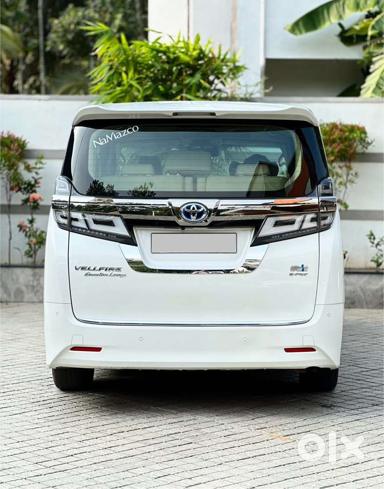Toyota Vellfire 2.5 Executive Lounge, 2021, Petrol