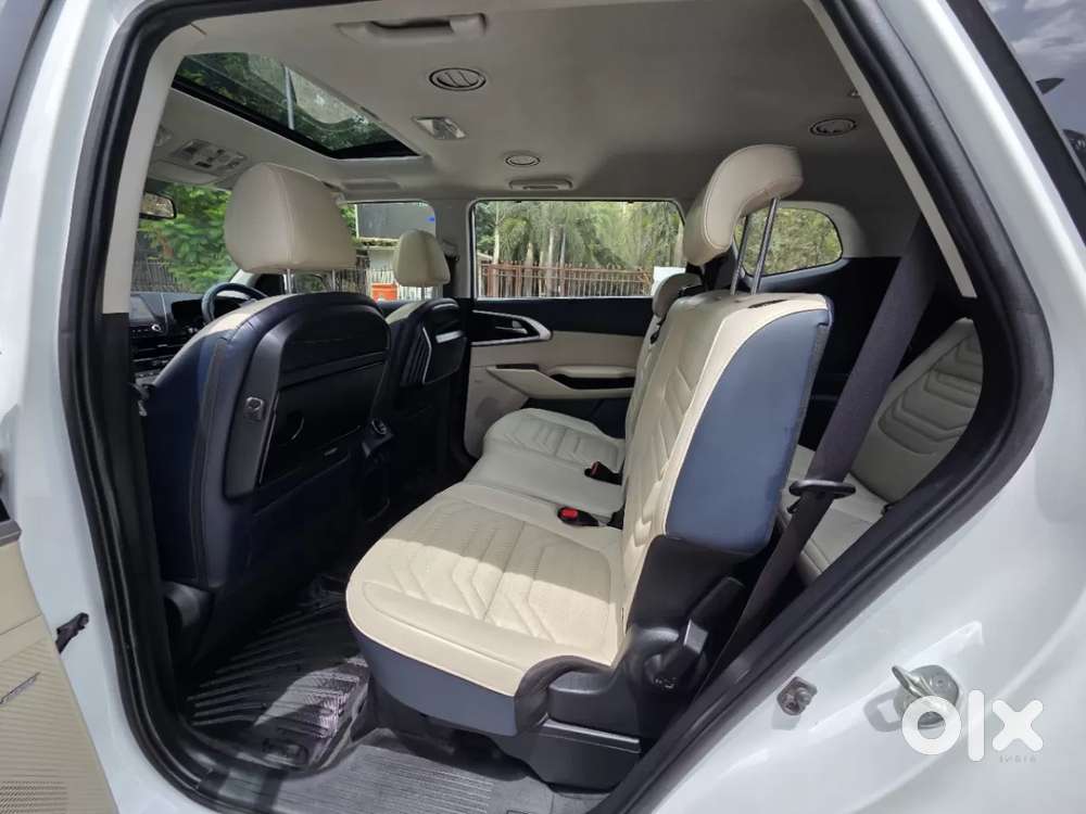 Kia Carens 1.5 Luxury Plus Turbo Dct 7 Str, 2024, Petrol