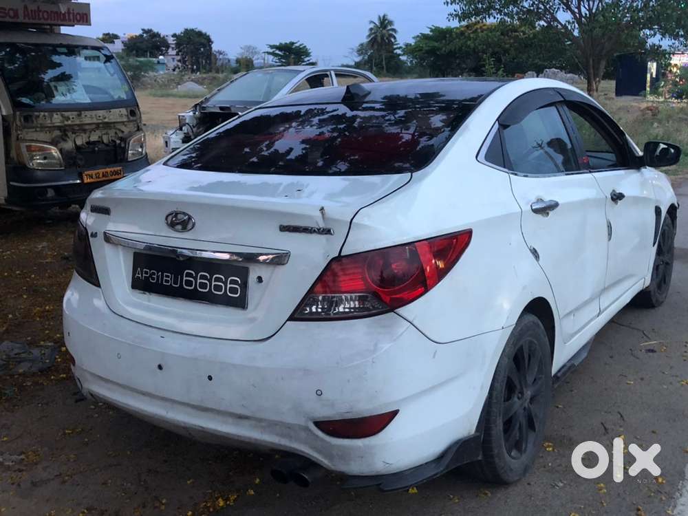 Hyundai Verna Fluidic 2013