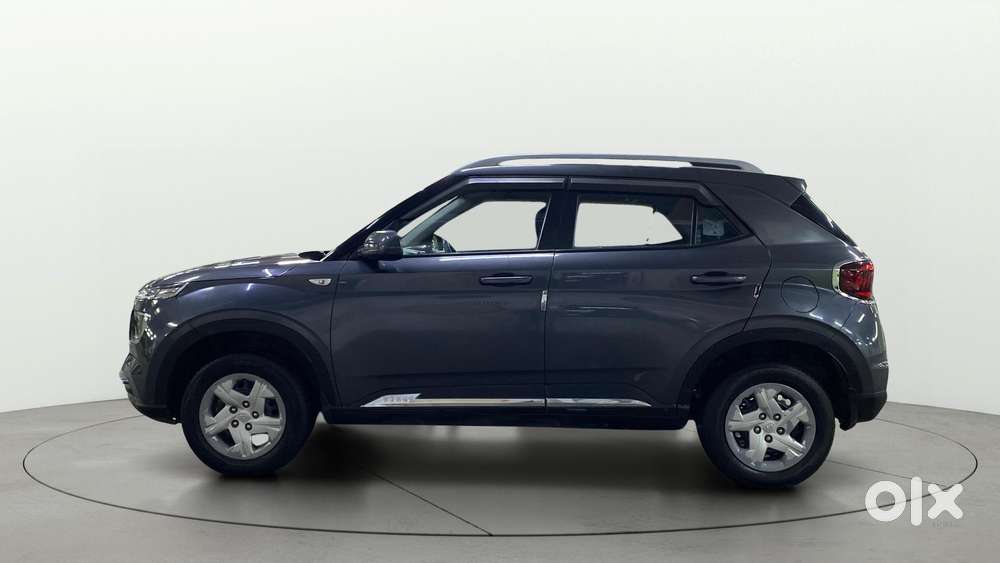 Hyundai Venue S, 2022, Petrol