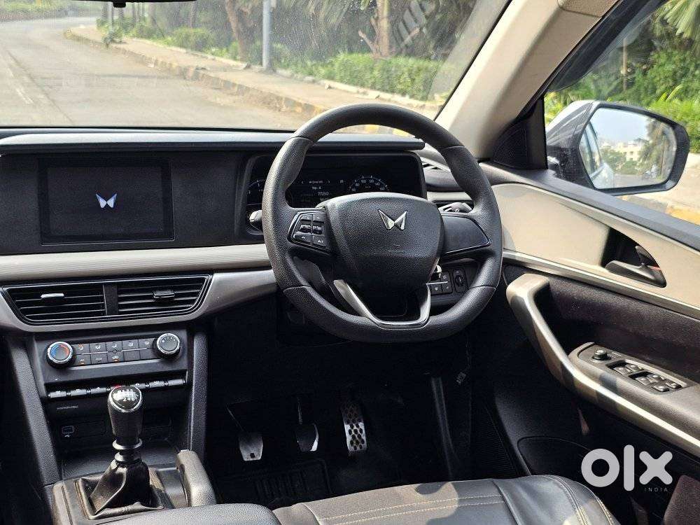 Mahindra Xuv700 2.2 Mx Diesel Mt 5 Str, 2022, Diesel