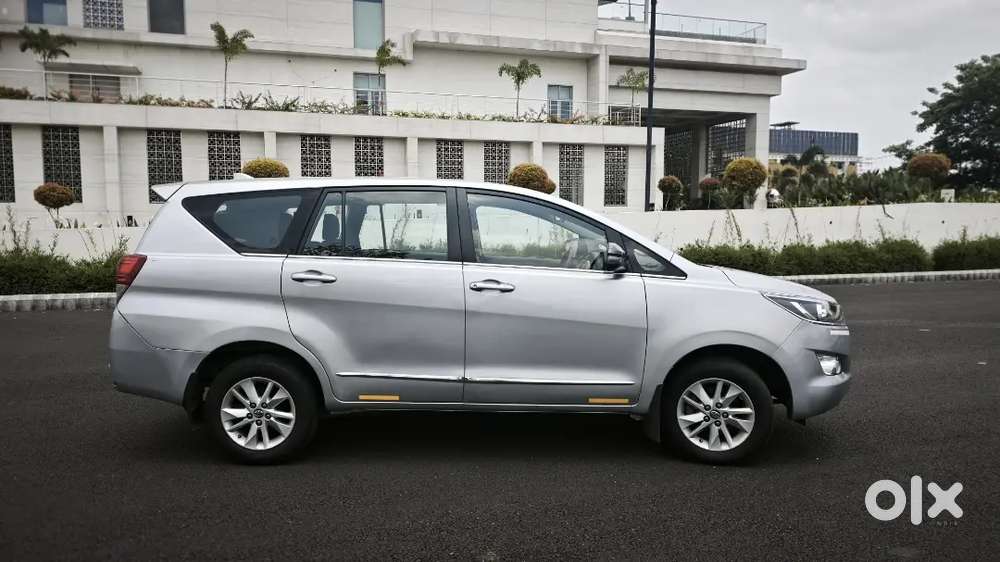 Toyota Innova Crysta 2016 (taxi)