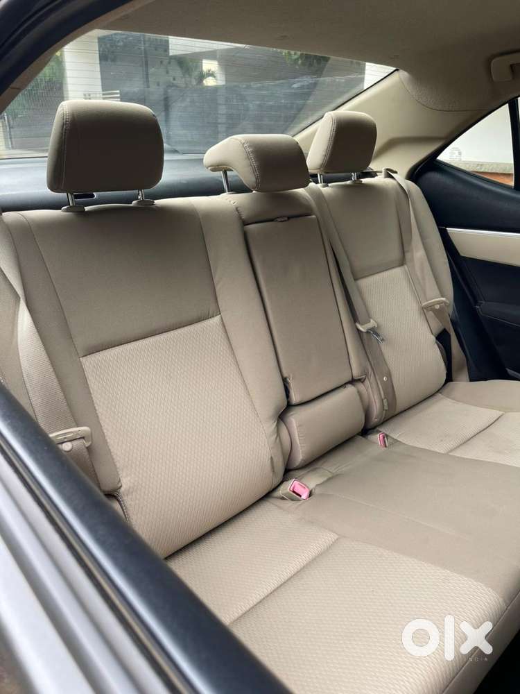 Toyota Corolla Altis 1.8 J, 2016, Petrol
