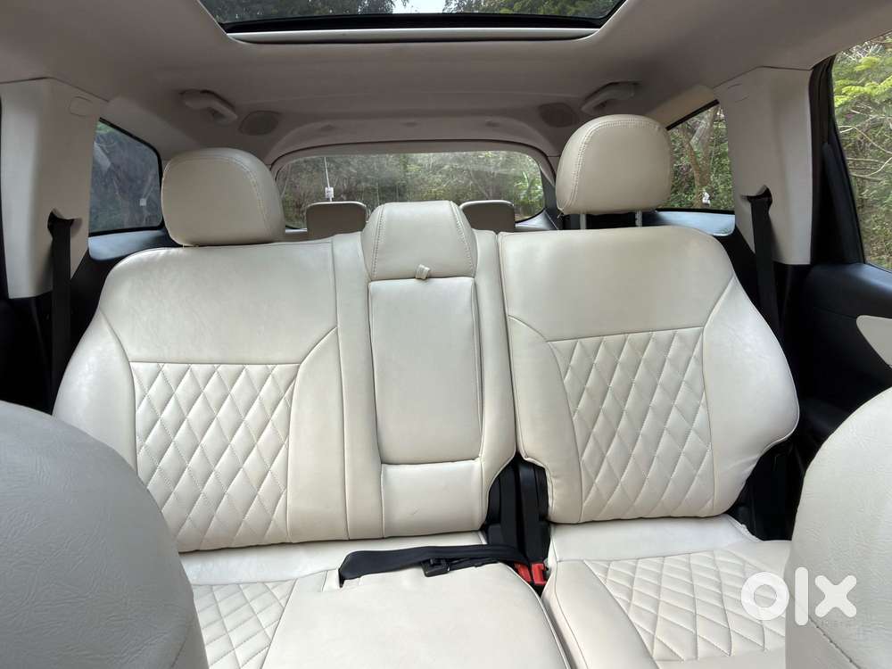 Mahindra Xuv700 2.2 Ax 7 Diesel Mt Luxury Pack Str, 2022, Diesel