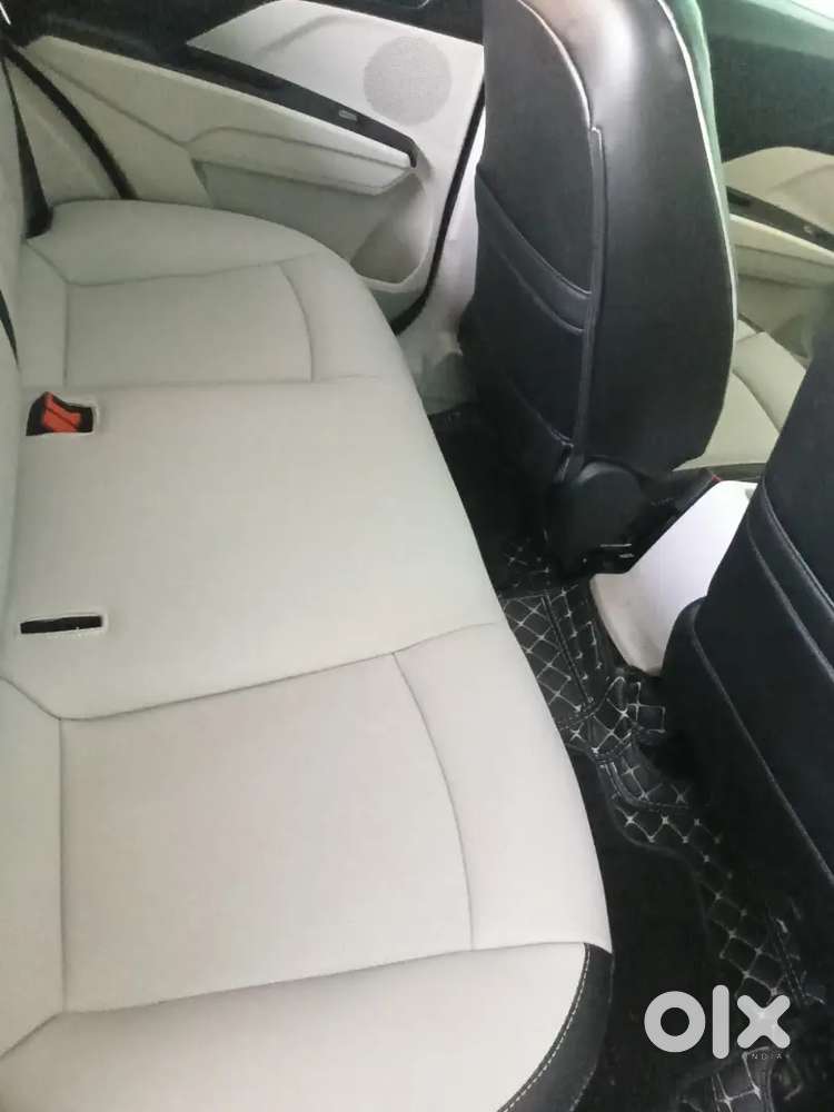 Mahindra Xuv300 Petrol 2024 Manual
