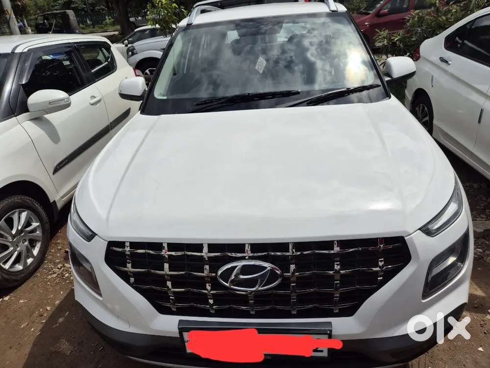 Hyundai Venue Petrol 2021