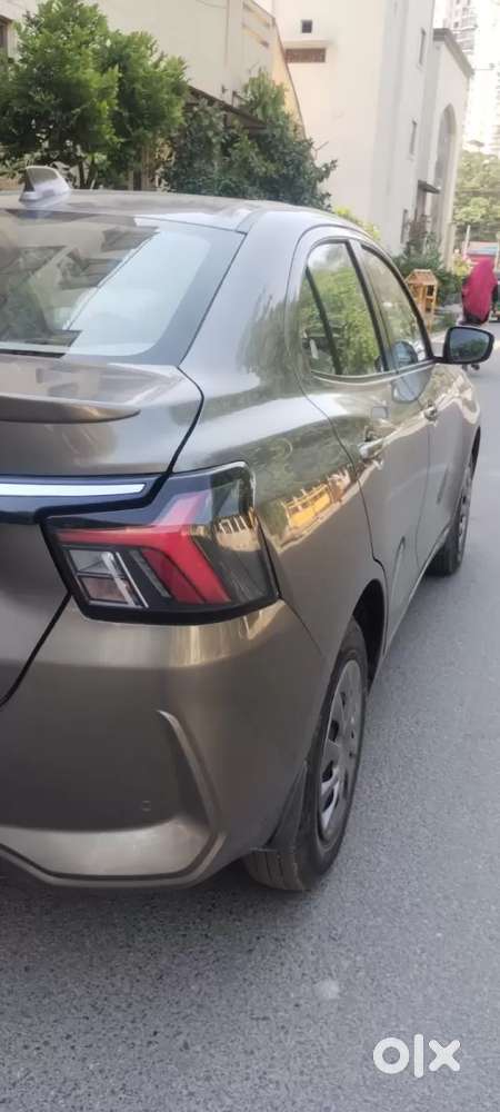 Maruti Suzuki Dzire 1.2 Vxi Amt, 2025, Petrol