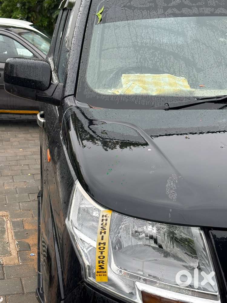 Mahindra Tuv 300 2017
