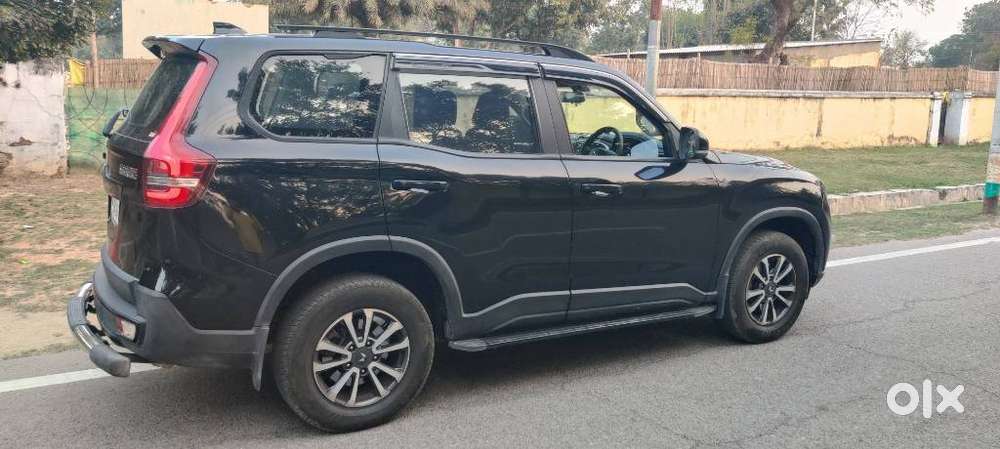 Mahindra Scorpio N Z4 Petrol Mt 7 Str, 2024, Petrol