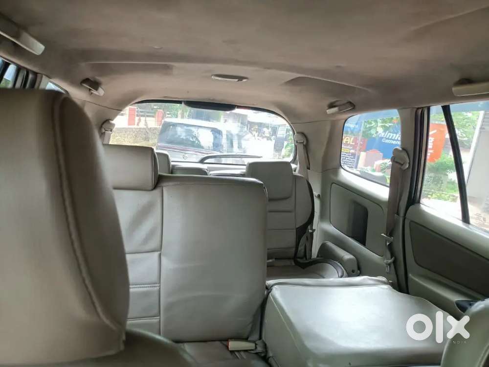 Toyota Innova 2.5 2012