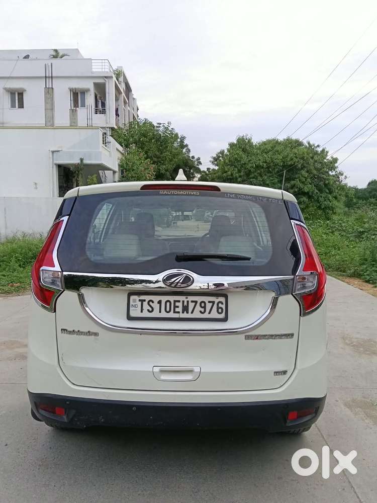 Mahindra Marazzo M8, 2018, Diesel
