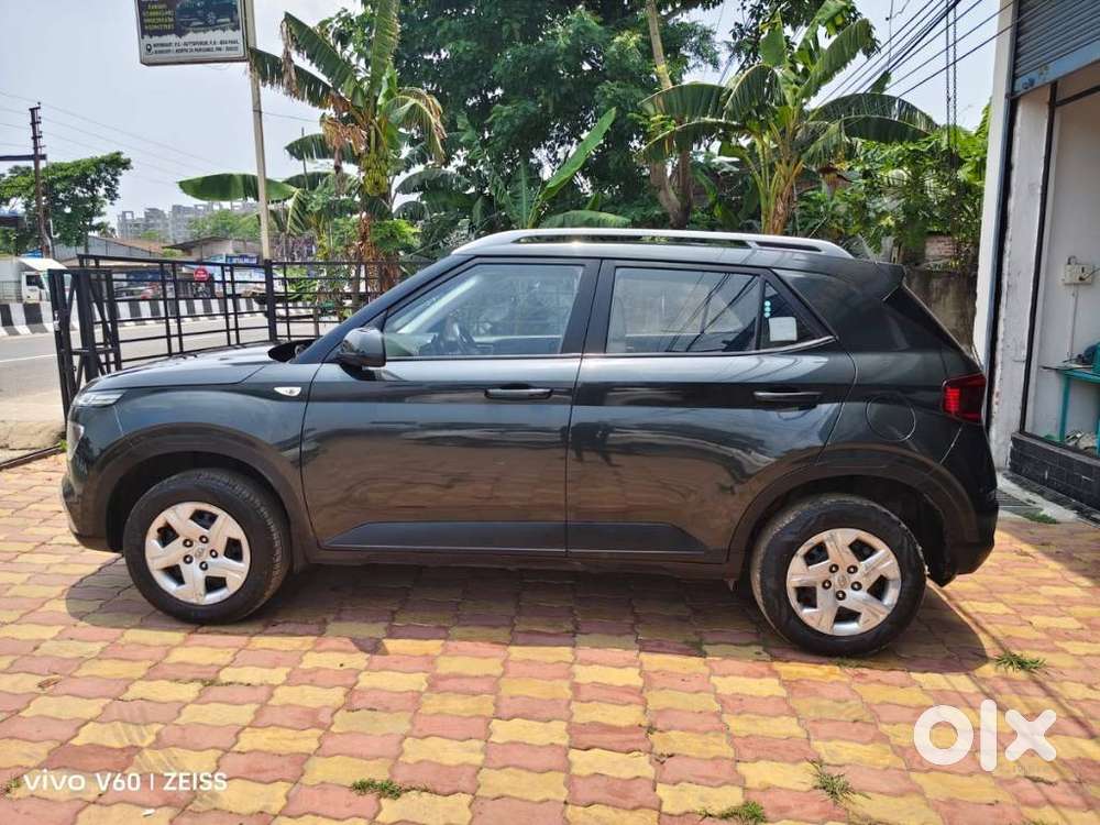 Hyundai Venue, 2021, Petrol